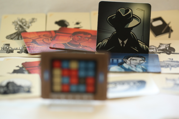 Codenames: Pictures